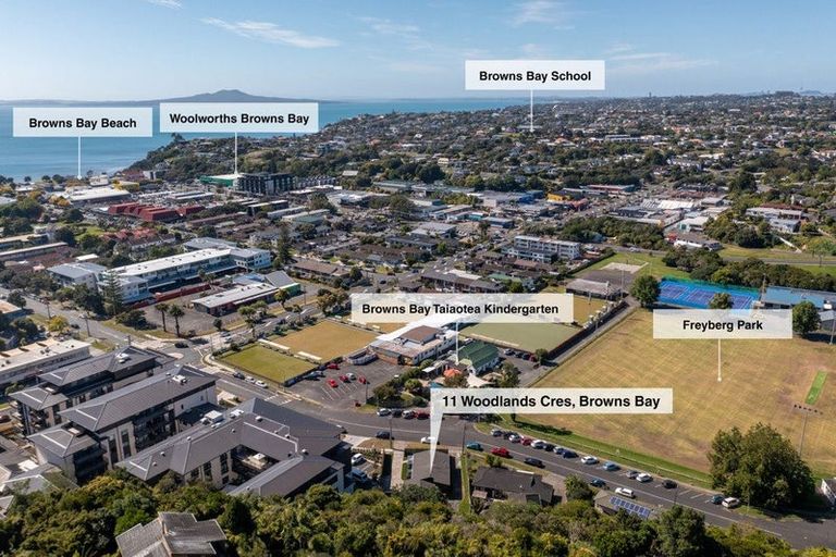 Photo of property in 1/11 Woodlands Crescent, Browns Bay, Auckland, 0630