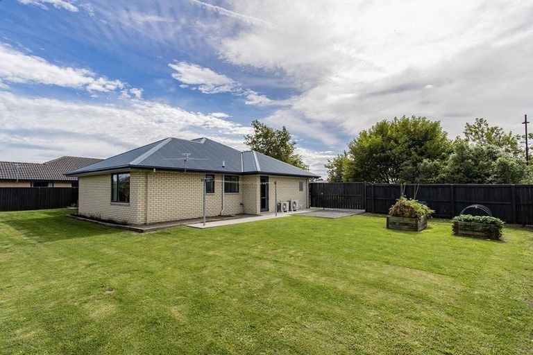 Photo of property in 10 Champagne Avenue, Yaldhurst, Christchurch, 8042