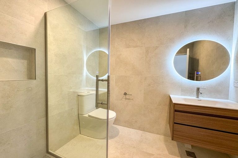 Photo of property in 19b House Avenue, Mangere Bridge, Auckland, 2022