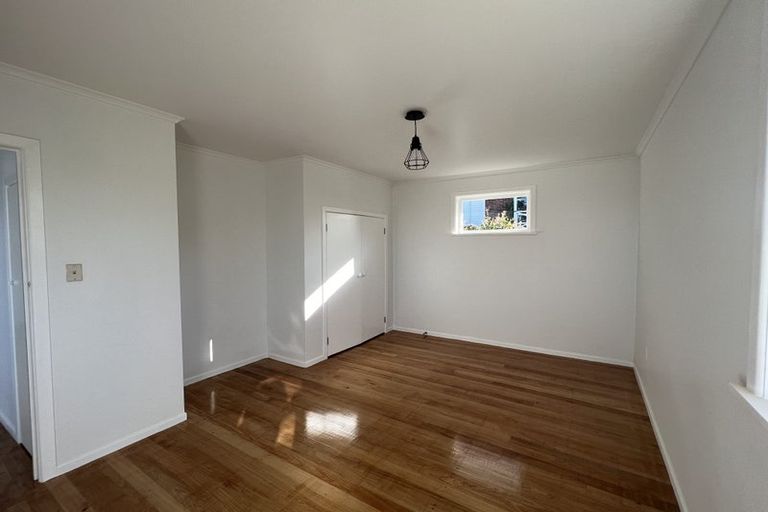 Photo of property in 708 East Coast Road, Pinehill, Auckland, 0632