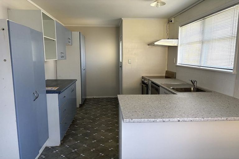 Photo of property in 2 Capella Place, Manurewa, Auckland, 2102