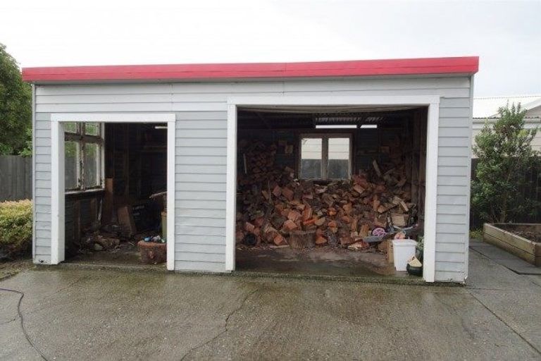 Photo of property in 2 Warburton Street, Karoro, Greymouth, 7805