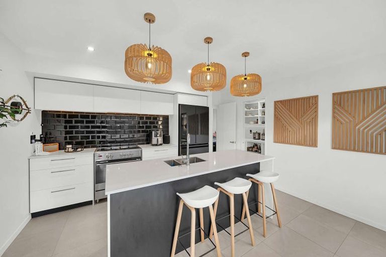 Photo of property in 14 Dalwood Crescent, Rolleston, 7614