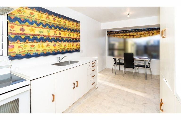 Photo of property in 2/479 Wairakei Road, Burnside, Christchurch, 8053