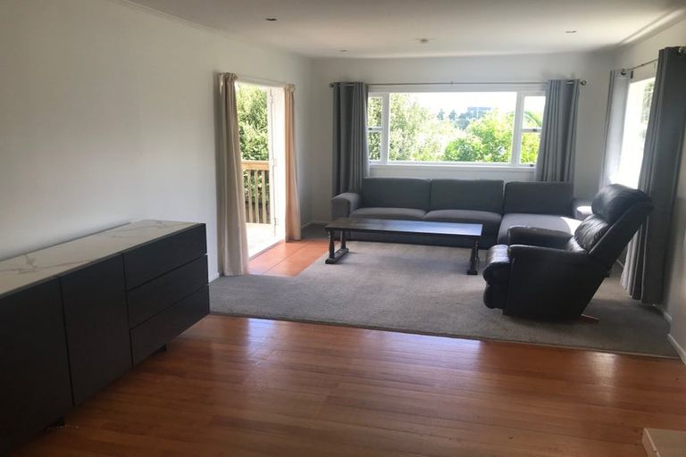 Photo of property in 33 Amberley Avenue, Te Atatu South, Auckland, 0610