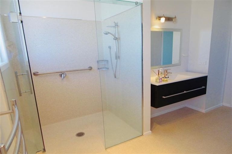 Photo of property in 17 Skinner Street, Blagdon, New Plymouth, 4310