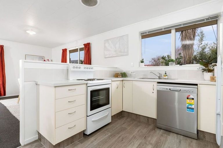 Photo of property in 9a Sylvan Street, Hillmorton, Christchurch, 8024