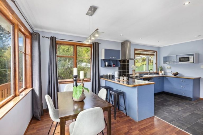 Photo of property in 18 Tawhai Street, Stokes Valley, Lower Hutt, 5019