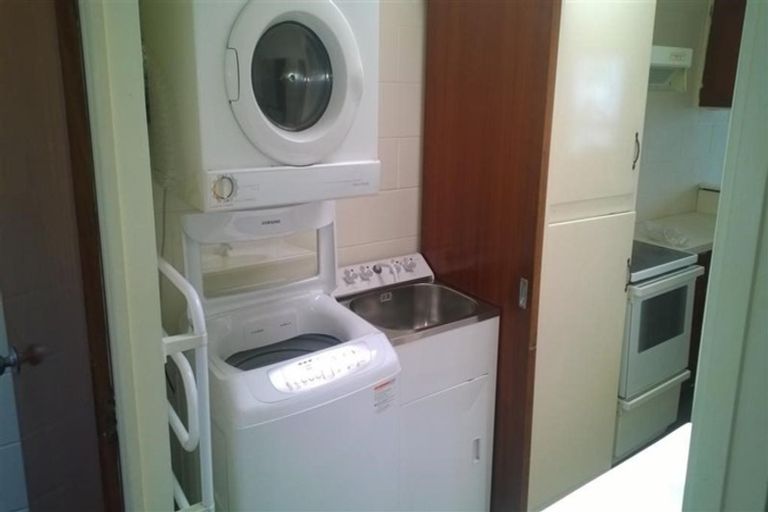 Photo of property in 2 Don Croot Street, Morningside, Auckland, 1021