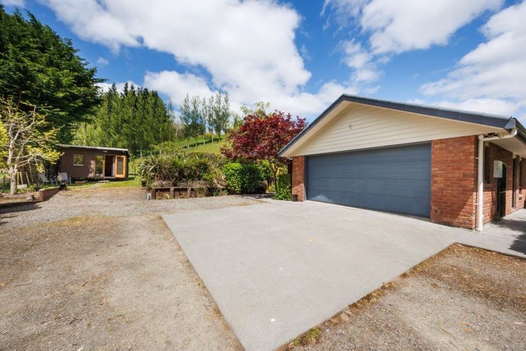 Photo of property in 39 County Heights Drive, Aokautere, Palmerston North, 4471