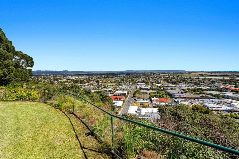 Photo of property in 1 Tirotiro Rise, Whakatane, 3120