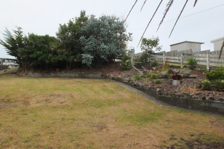 Photo of property in 10 Brown Terrace, Foxton Beach, Foxton, 4815