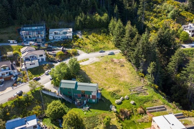 Photo of property in 57 Greenstone Place, Fernhill, Queenstown, 9300