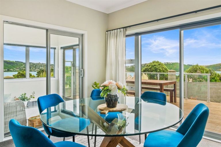 Photo of property in 1 Hollyford Place, Aotea, Porirua, 5024