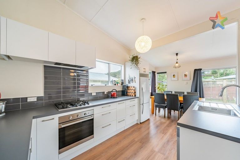 Photo of property in 303 Wellington Road, Wainuiomata, Lower Hutt, 5014