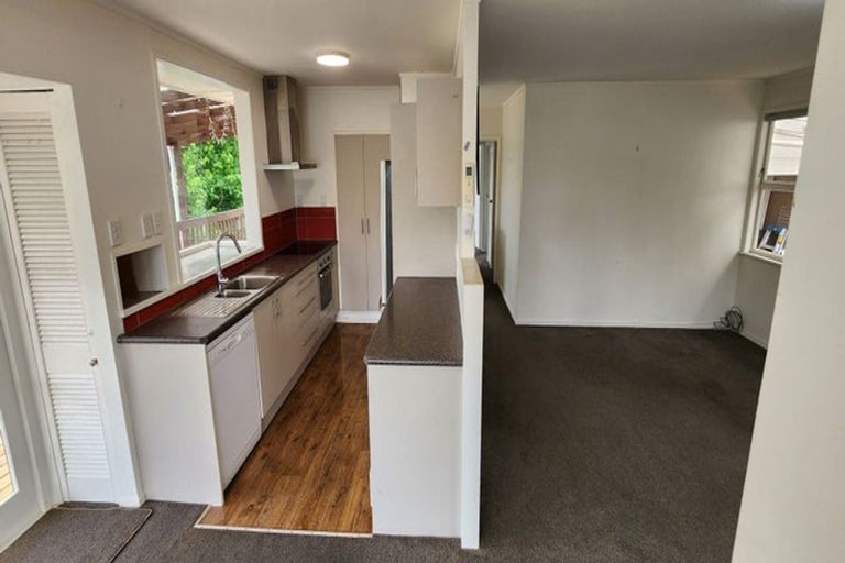 Photo of property in 62a Captain Scott Road, Glen Eden, Auckland, 0602