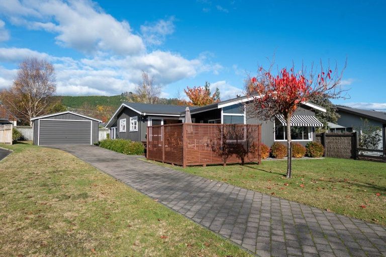 Photo of property in 13 Yasmin Lane, Kinloch, Taupo, 3377