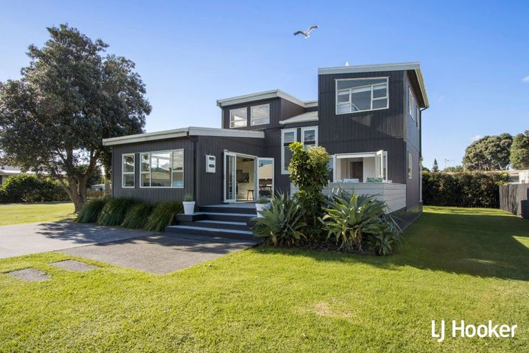 Photo of property in 4 Hereford Place, Waihi Beach, 3611