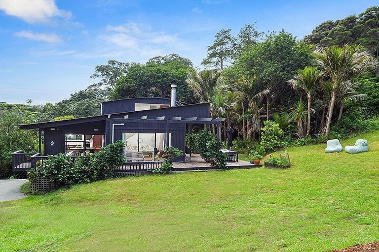 Photo of property in 51 Buckleton Road, Tawharanui Peninsula, Matakana, 0986