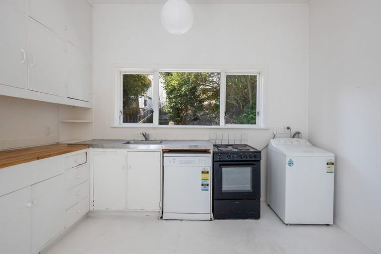 Photo of property in 145 Aro Street, Aro Valley, Wellington, 6021