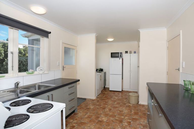 Photo of property in 4 Newcastle Street, Hokowhitu, Palmerston North, 4410