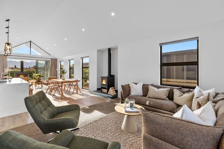 Photo of property in 11 Campbell Road, Wanaka, 9305