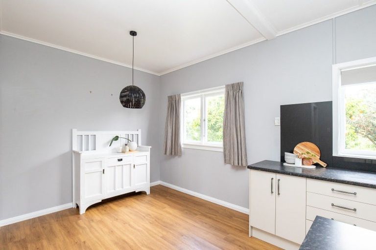 Photo of property in 2 Mahuta Road, Waitakaruru, Ngatea, 3576