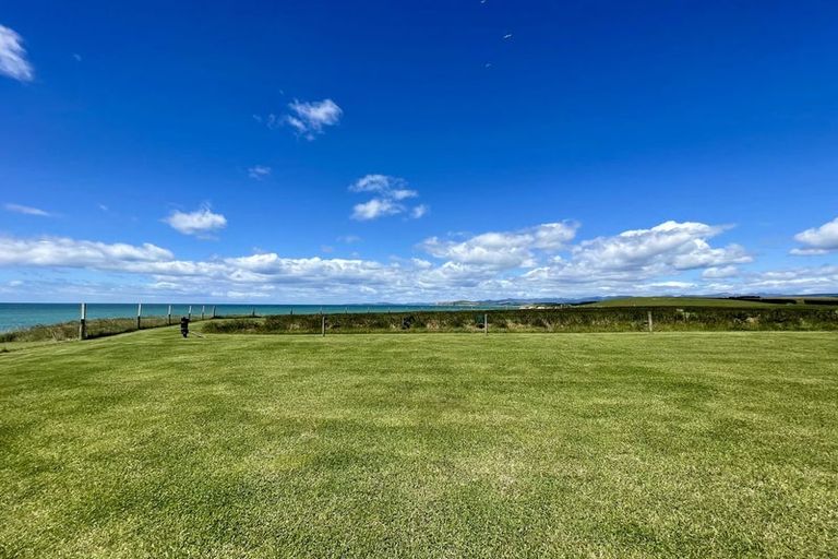 Photo of property in 964 Waianakarua Road, Herbert, 9495