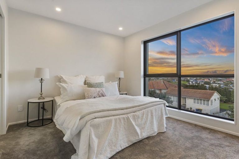 Photo of property in 2/14 Williamson Avenue, Belmont, Auckland, 0622