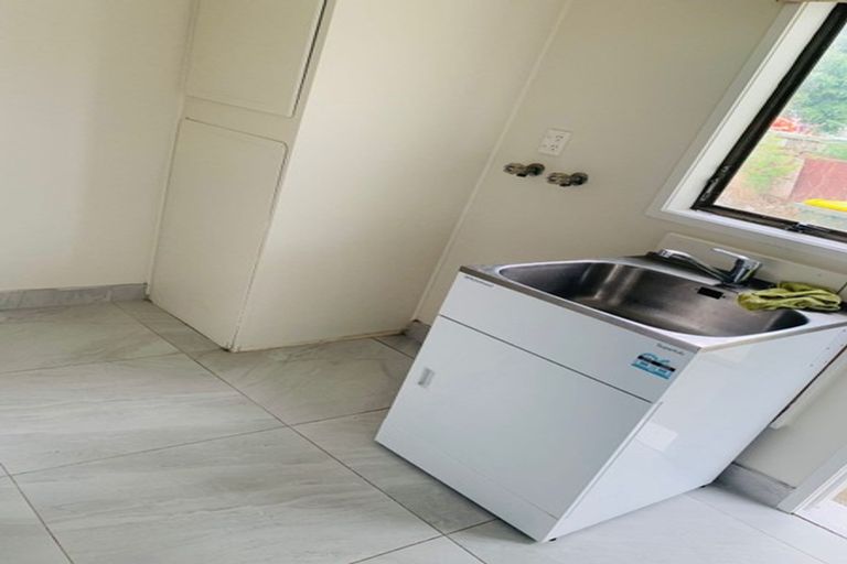 Photo of property in 37 Sharland Avenue, Manurewa, Auckland, 2102