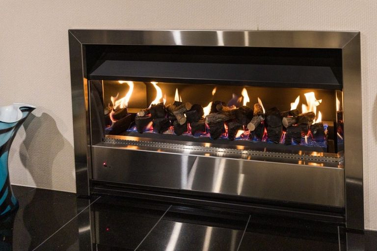 Photo of property in 1 Rodeo Drive, Kelvin Grove, Palmerston North, 4414