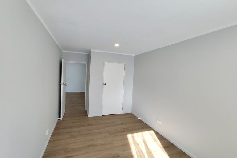 Photo of property in 26 Larnoch Road, Henderson, Auckland, 0610