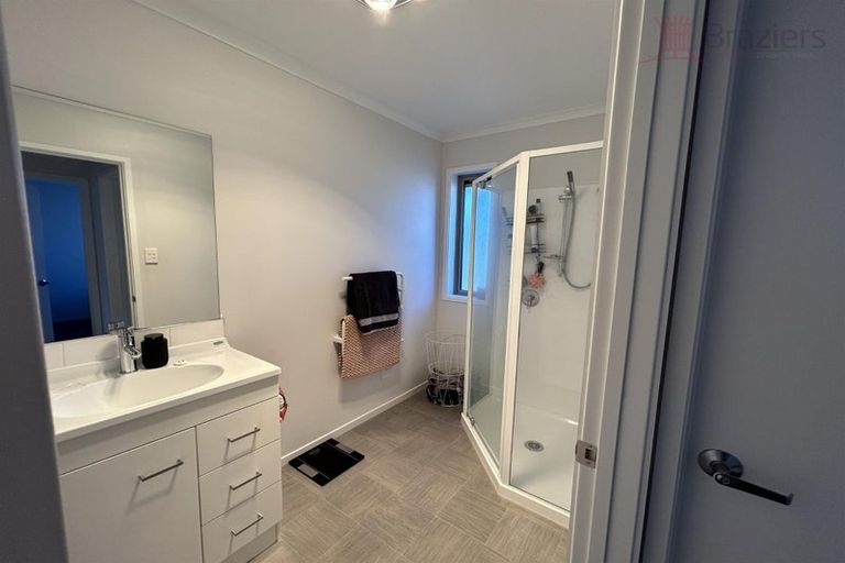 Photo of property in 3 Tamarisk Place, Parklands, Christchurch, 8083