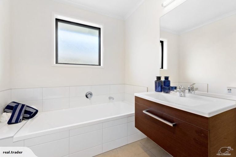 Photo of property in 2 Ketu Way, Takanini, 2112