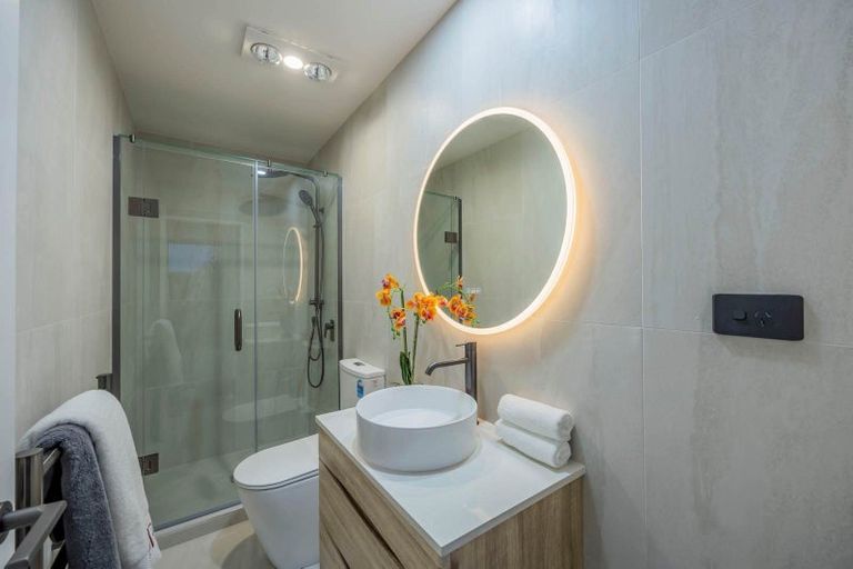 Photo of property in 13b Purata Place, Mangere Bridge, Auckland, 2022