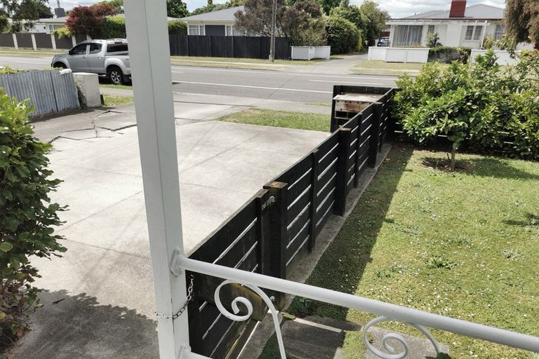 Photo of property in 1/1302 Caroline Road, Mayfair, Hastings, 4122