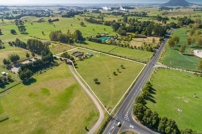 Photo of property in 976 Poihipi Road, Oruanui, Taupo, 3377