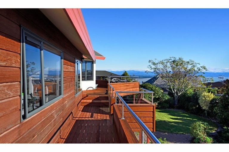 Photo of property in 327 Princes Drive, Britannia Heights, Nelson, 7010