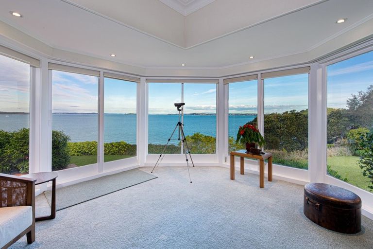 Photo of property in 122 Vauxhall Road, Narrow Neck, Auckland, 0624
