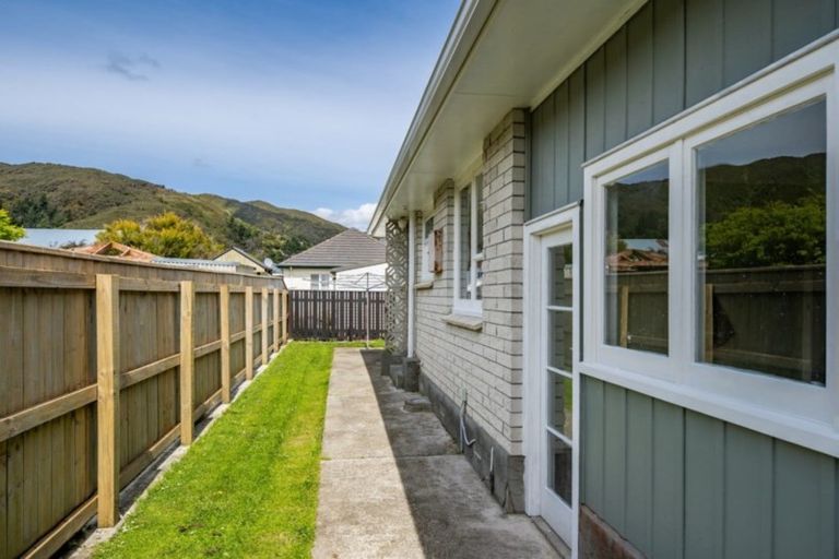 Photo of property in 9a Heather Grove, Fairfield, Lower Hutt, 5011