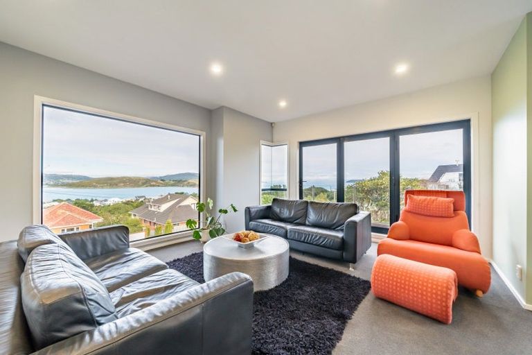 Photo of property in 11 Corlett Road, Plimmerton, Porirua, 5026