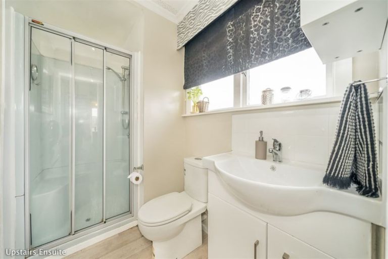 Photo of property in 10 Whitley Avenue, Ebdentown, Upper Hutt, 5018