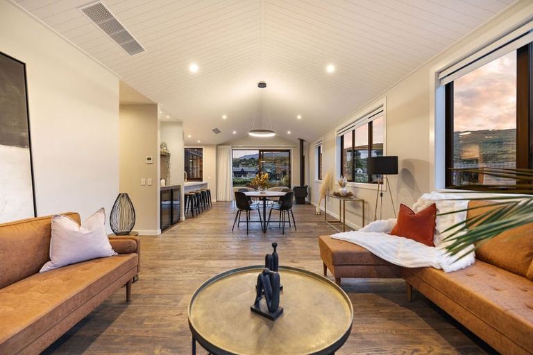 Photo of property in 22 Woolshed Road, Jacks Point, Queenstown, 9371