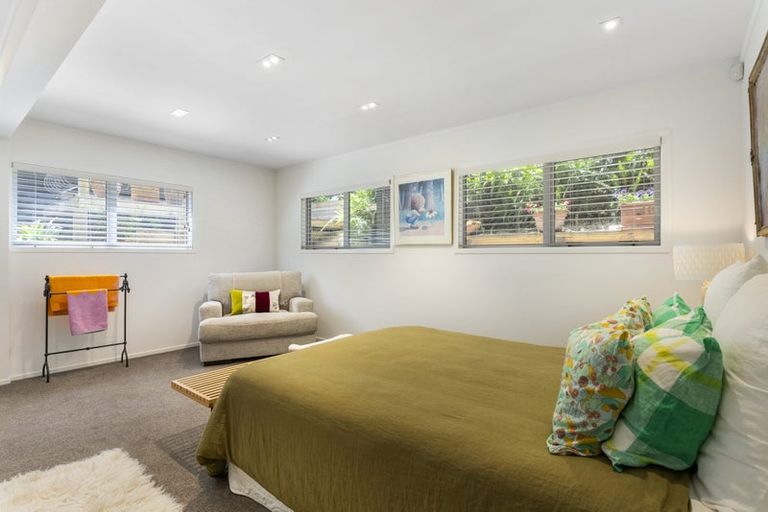 Photo of property in 1/51 Seaview Road, Castor Bay, Auckland, 0620