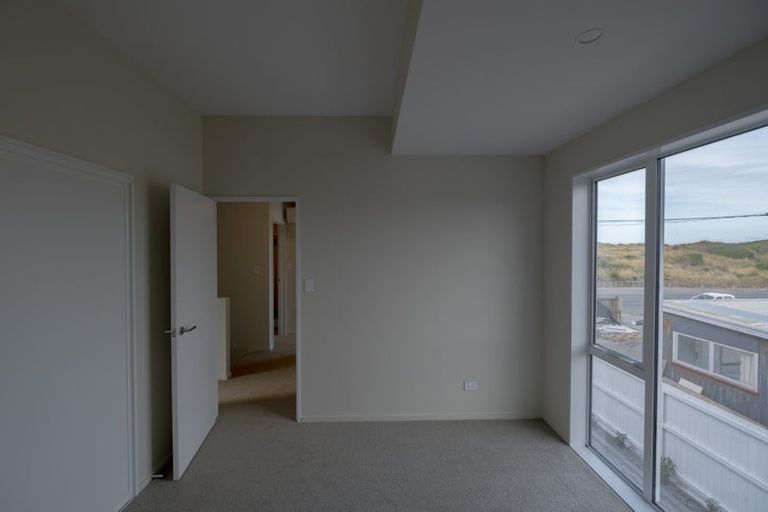 Photo of property in 5a Gill Avenue, Te Atatu Peninsula, Auckland, 0610