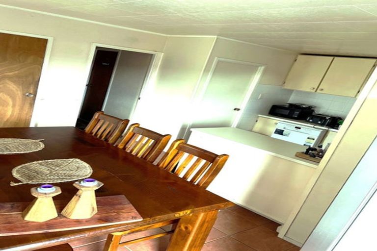 Photo of property in 30 Sungrove Rise, Sunnyvale, Auckland, 0612