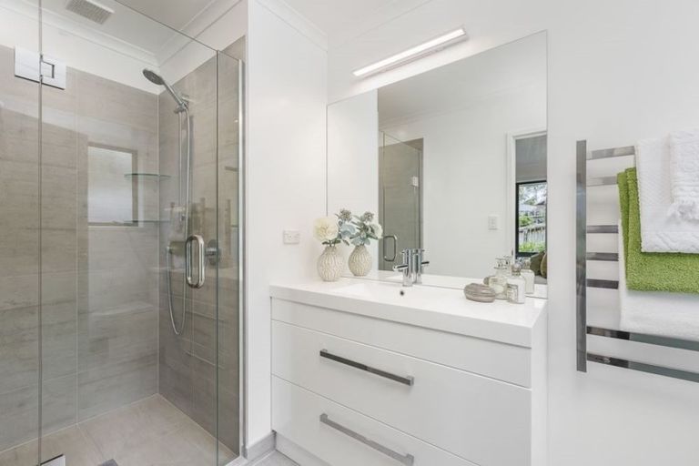 Photo of property in 10 Governor Grey Road, Snells Beach, 0920