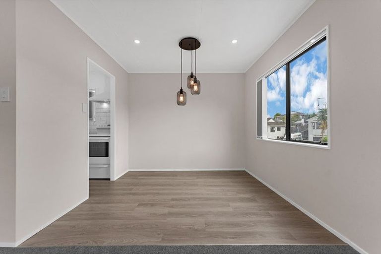 Photo of property in 2/81 Harmel Road, Glendene, Auckland, 0602