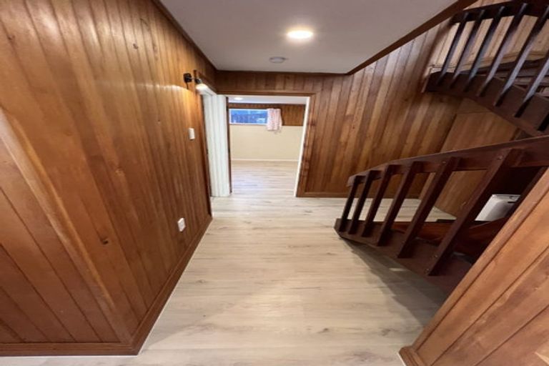 Photo of property in 27 Halberg Street, Glenfield, Auckland, 0629