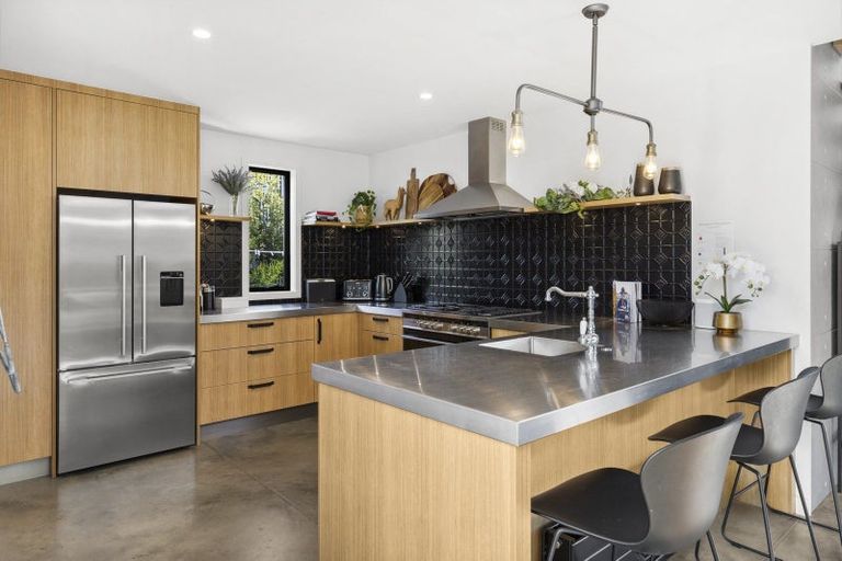 Photo of property in 3 Kapuka Lane, Wanaka, 9305